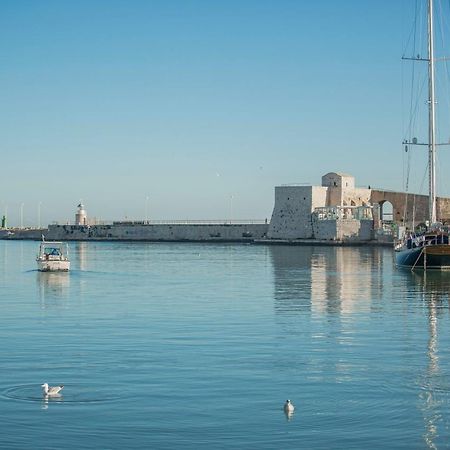 Residenza Rebecca Lägenhet Trani Exteriör bild